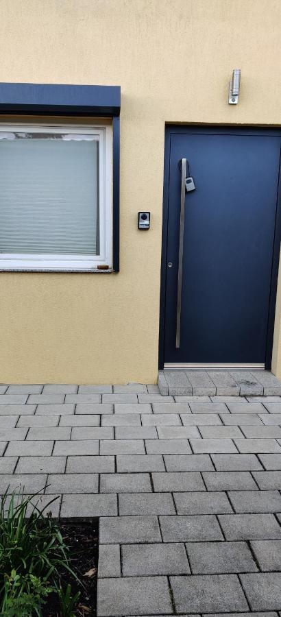 Ebenerdig Mit Terrasse & Garten, Wlan & Parkplatz! Self Check-In & Check-Out! Schwedenofen! Apartment Auggen Exterior photo